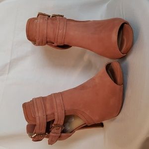 Michael Kors heels size 9 terra